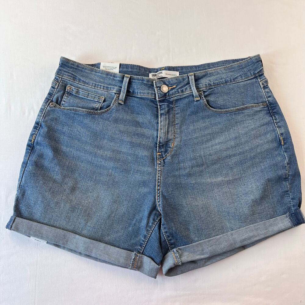 Levi Strauss Signature Women's Denim Jean Shorts size 12 NWT